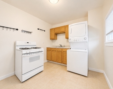 274 Chenango St - Photo Thumbnail 12