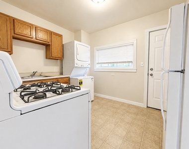274 Chenango St - Photo Thumbnail 13