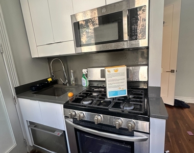 East 13th Street - Photo Thumbnail 6