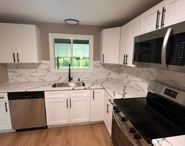 213 Sunflower Drive - Photo Thumbnail 6