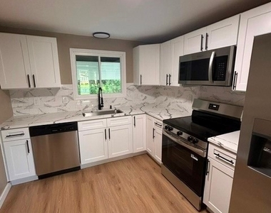 213 Sunflower Drive - Photo Thumbnail 5
