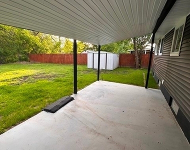 213 Sunflower Drive - Photo Thumbnail 16