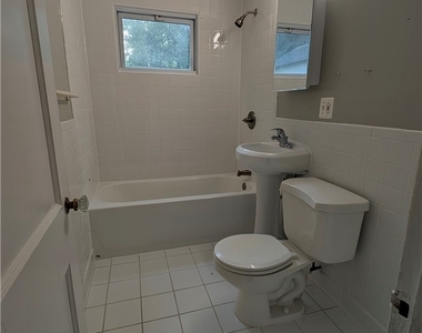 15 Wexford Road - Photo Thumbnail 10