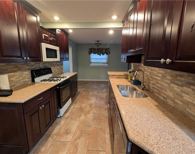 15 Wexford Road - Photo Thumbnail 4