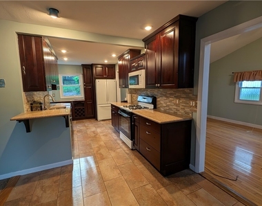 15 Wexford Road - Photo Thumbnail 2