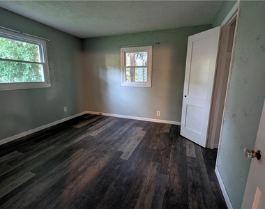 15 Wexford Road - Photo Thumbnail 14