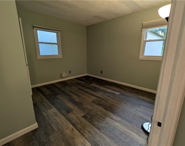 15 Wexford Road - Photo Thumbnail 16