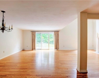 4836 Huntwood - Photo Thumbnail 4