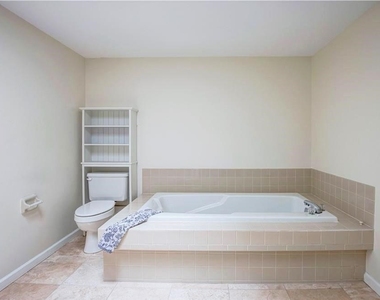 4836 Huntwood - Photo Thumbnail 13