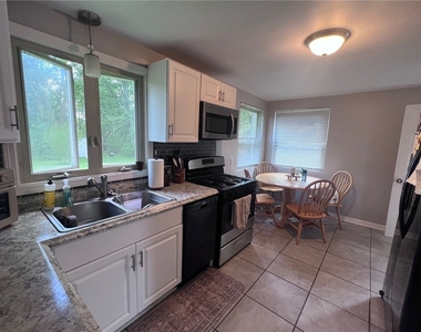 17 Pleasant View Drive - Photo Thumbnail 7