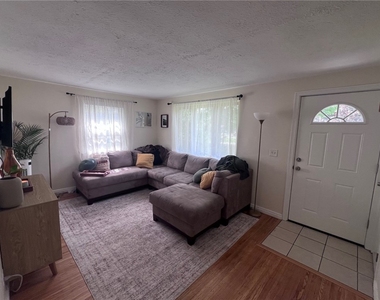 17 Pleasant View Drive - Photo Thumbnail 2