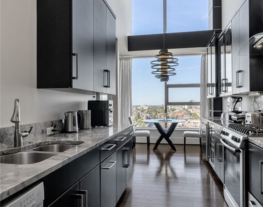 200 Delaware Avenue - Photo Thumbnail 7