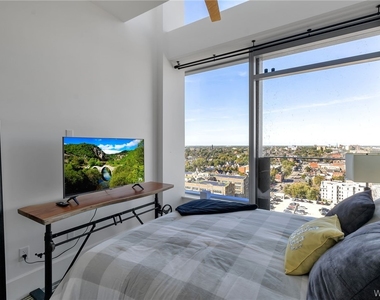 200 Delaware Avenue - Photo Thumbnail 10