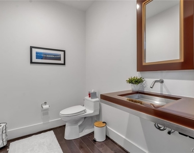 200 Delaware Avenue - Photo Thumbnail 3