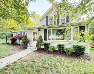 6 Maple Street - Photo Thumbnail 3