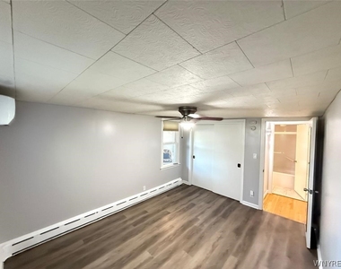6 Maple Street - Photo Thumbnail 17