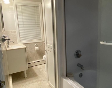 6 Maple Street - Photo Thumbnail 18
