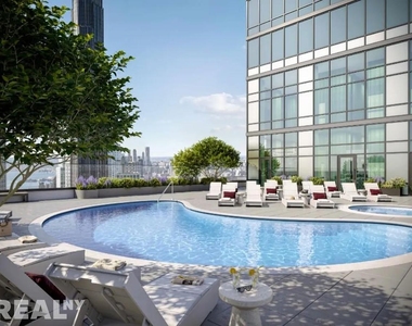 Ashland Place - Photo Thumbnail 9