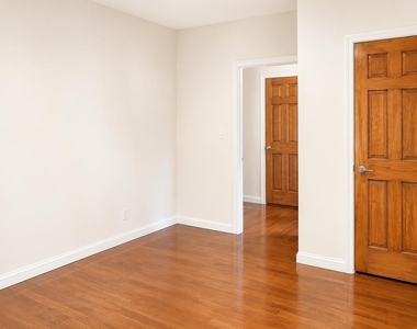 30 Dongan Place - Photo Thumbnail 6