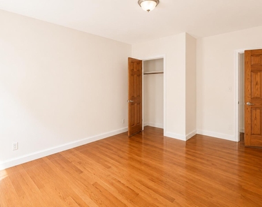 30 Dongan Place - Photo Thumbnail 4