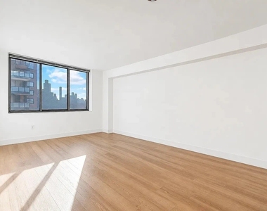 1735 York Avenue - Photo Thumbnail 3