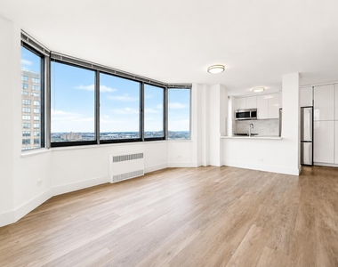 1735 York Avenue - Photo Thumbnail 2
