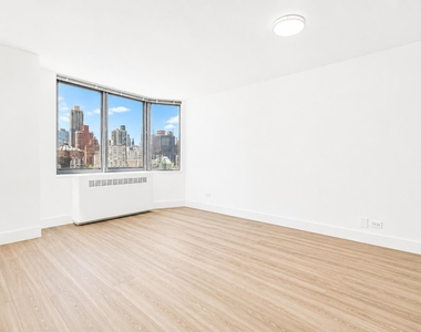 1735 York Avenue - Photo Thumbnail 2