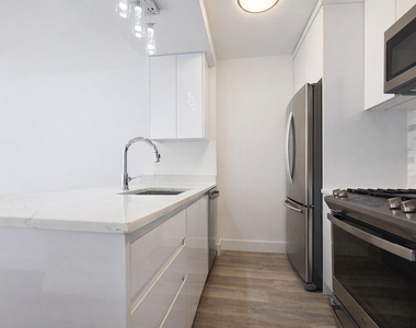 1735 York Avenue - Photo Thumbnail 5