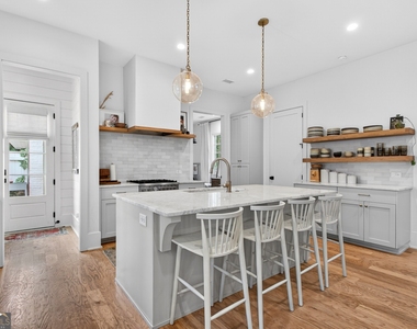 205 High Street - Photo Thumbnail 12