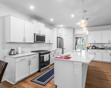 5467 Fountain Head Lane - Photo Thumbnail 9