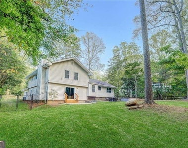 1185 Lake Colony Drive - Photo Thumbnail 8