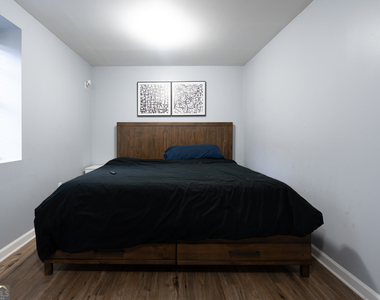 970 Hubbard Street Sw - Photo Thumbnail 2