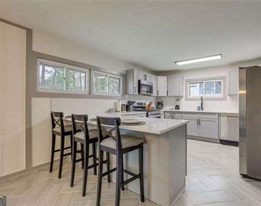 1944 Cindy Drive - Photo Thumbnail 8