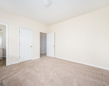 2213 Se Leicester Way - Photo Thumbnail 4