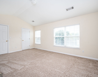 2213 Se Leicester Way - Photo Thumbnail 20