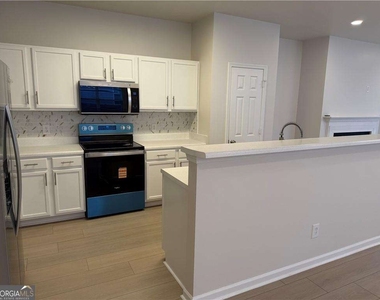 3317 Fernview Drive - Photo Thumbnail 2