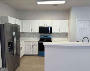 3317 Fernview Drive - Photo Thumbnail 5