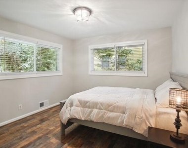 1860 Sandtown Road Sw - Photo Thumbnail 10