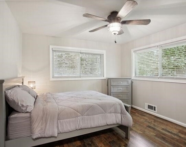1860 Sandtown Road Sw - Photo Thumbnail 7