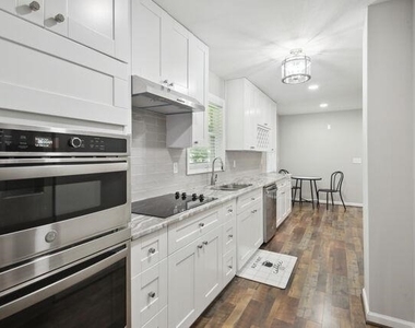 1860 Sandtown Road Sw - Photo Thumbnail 6