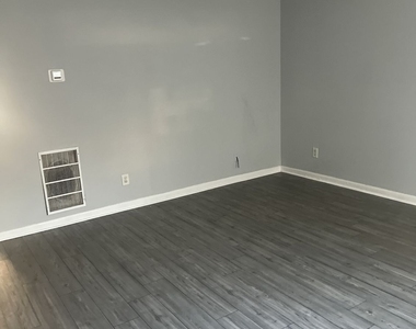 2279 Strathmoor Manor Drive - Photo Thumbnail 2