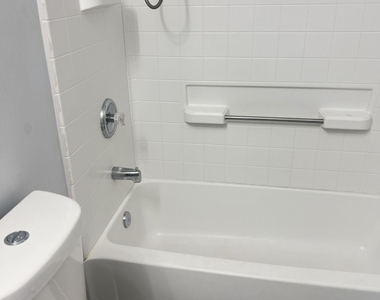 2279 Strathmoor Manor Drive - Photo Thumbnail 7