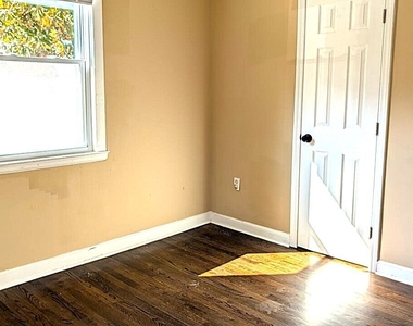 3307 Guthrie Drive - Photo Thumbnail 8