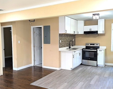 3307 Guthrie Drive - Photo Thumbnail 6