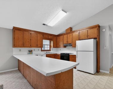 1990 Hutton Drive - Photo Thumbnail 4