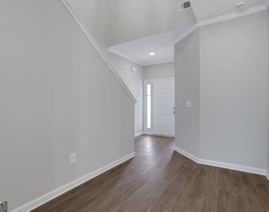 236 Eva Way Ne - Photo Thumbnail 4