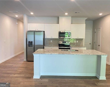 5141 Sidney Square Drive - Photo Thumbnail 3