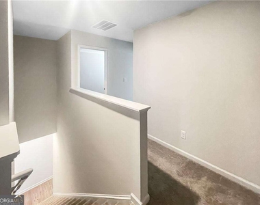 5141 Sidney Square Drive - Photo Thumbnail 4