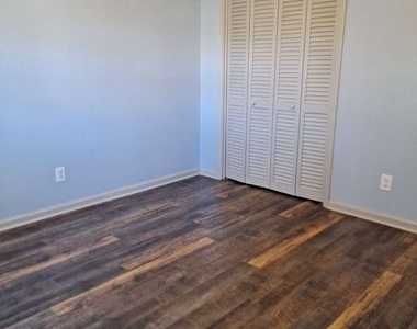 3717 Leisure Court - Photo Thumbnail 13