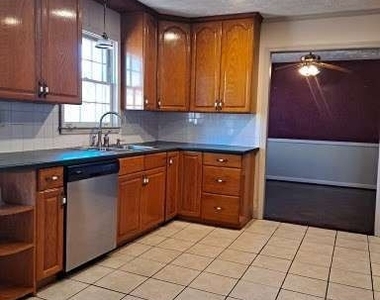 3717 Leisure Court - Photo Thumbnail 7